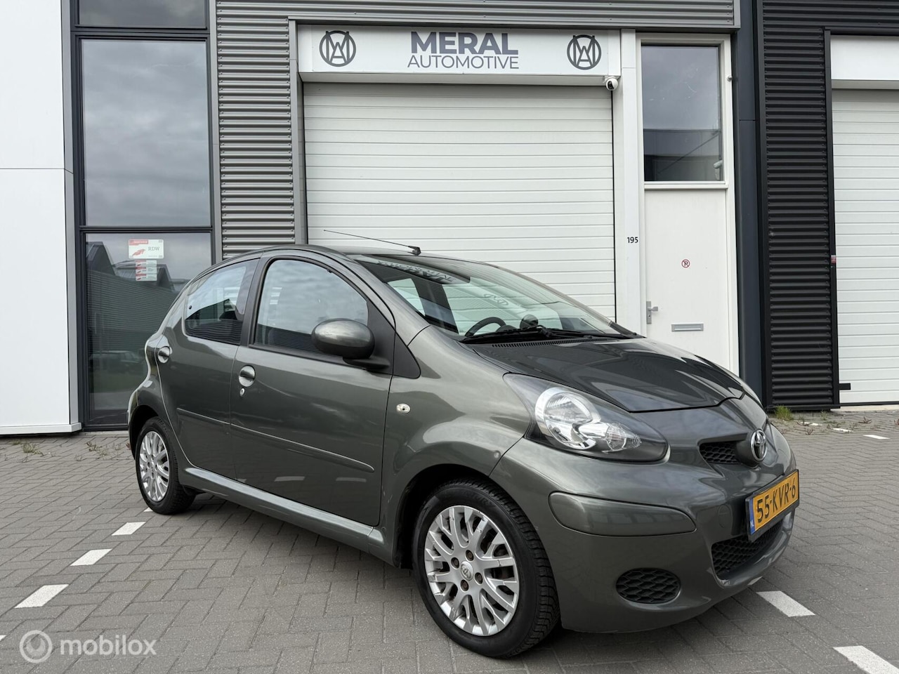 Toyota Aygo - 1.0-12V Aspiration Green 5Drs Airco NAP APK Maart 2027 - AutoWereld.nl