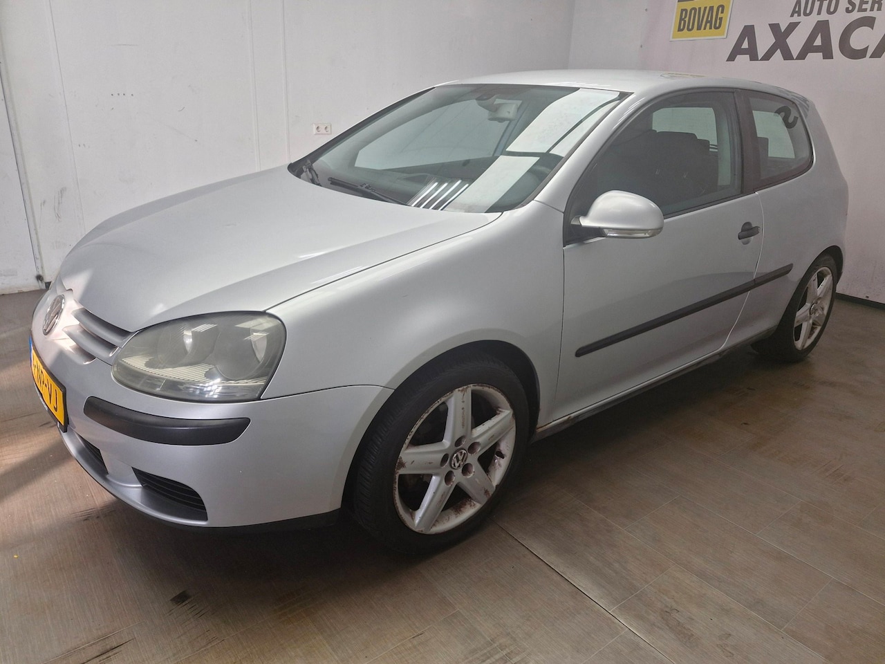 Volkswagen Golf - 1.6 FSI Comfortline AIRCO ! NIEUWE APK ! 6 BAK ! - AutoWereld.nl