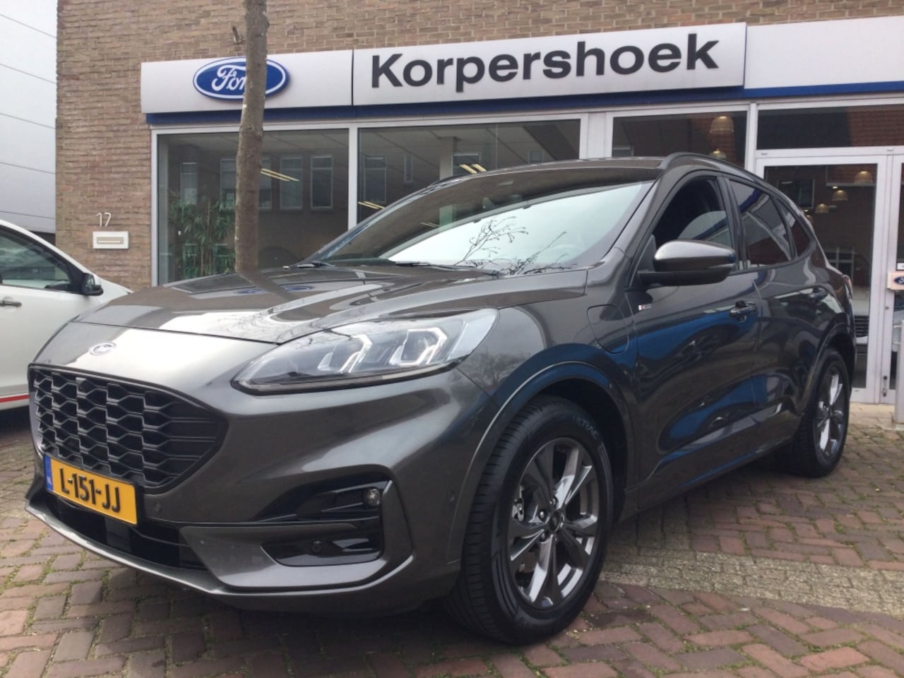 Ford Kuga - 2.5 PHEV ST-Line X | Driver Ass. | Trekhaak | Winter Pack - AutoWereld.nl