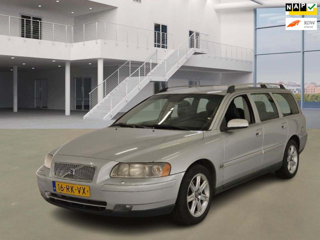 Volvo V70 - 2.4 Momentum 2.4 Momentum - AutoWereld.nl