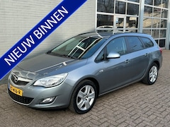 Opel Astra Sports Tourer - 1.4 Edition / Stuur+stoel verwarming / Trekhaak