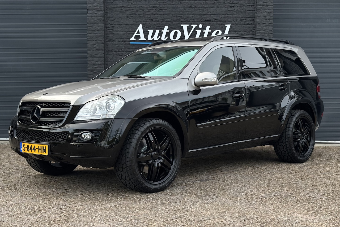 Mercedes-Benz GL-klasse - 500 V8 4-Matic | Full Option | 1 of 1 | Two-Tone | Widebody | 7-pers. | Unieke staat | 1e - AutoWereld.nl