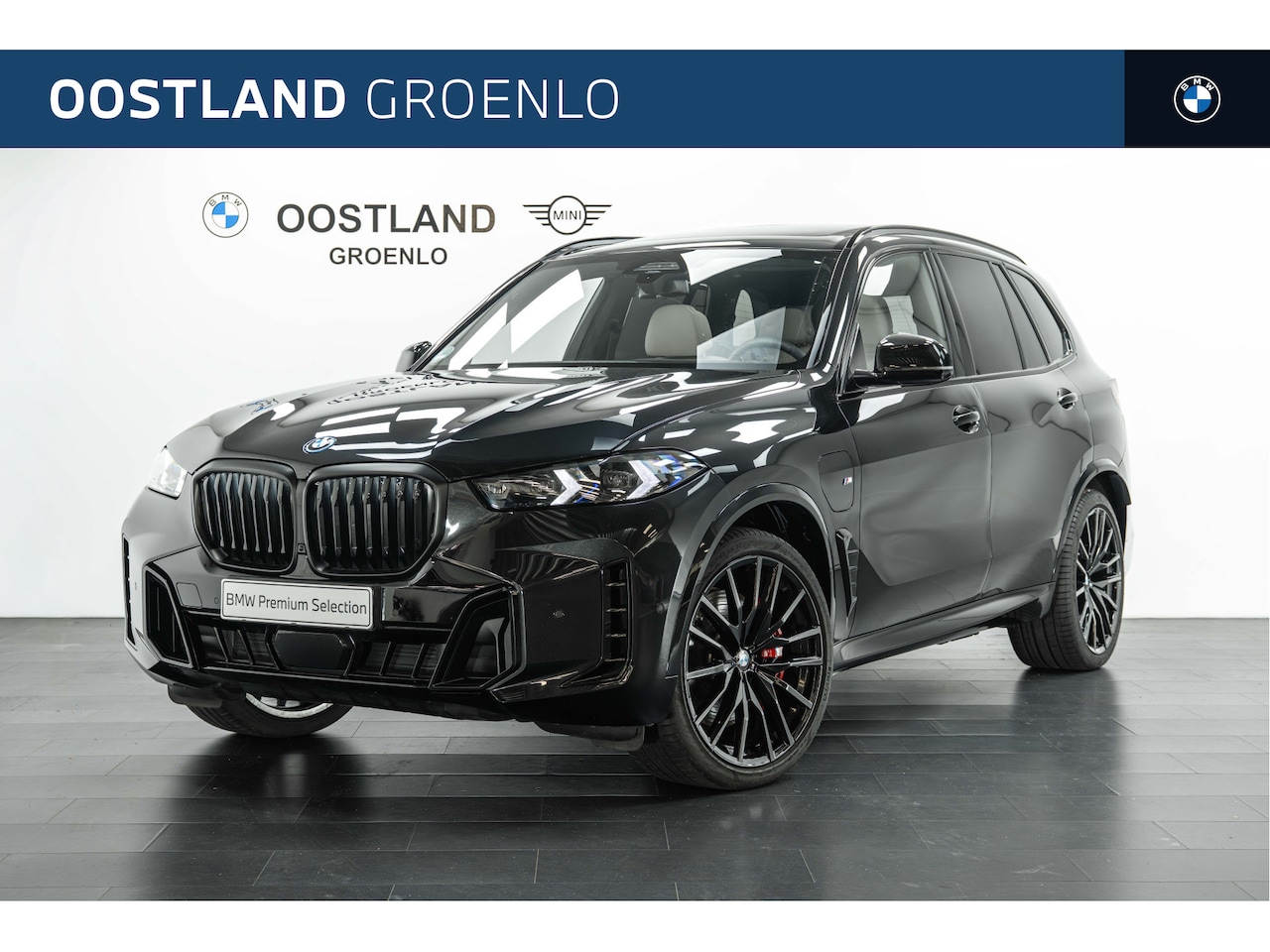 BMW X5 - xDrive50e M Sport Automaat / Trekhaak / Panoramadak / Comfort Access / Soft-Close /  Harma - AutoWereld.nl