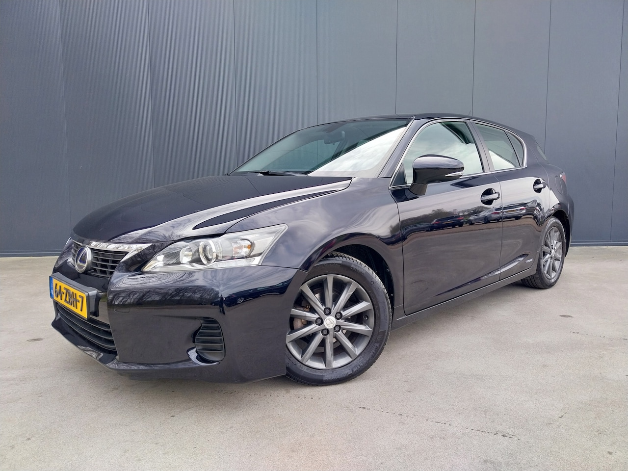 Lexus CT 200h - Hybrid LED LEER ECC CRUISE - AutoWereld.nl