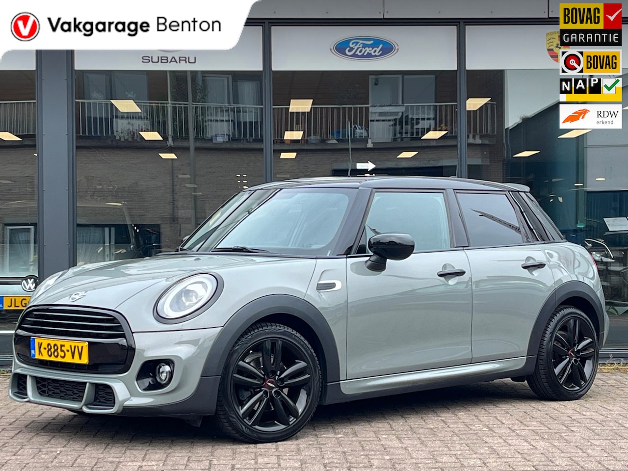 MINI Cooper - Mini 1.5 AUTOMAAT | Dalston Edition | John Cooper Works | Panoramadak | LED | Navigatie | - AutoWereld.nl