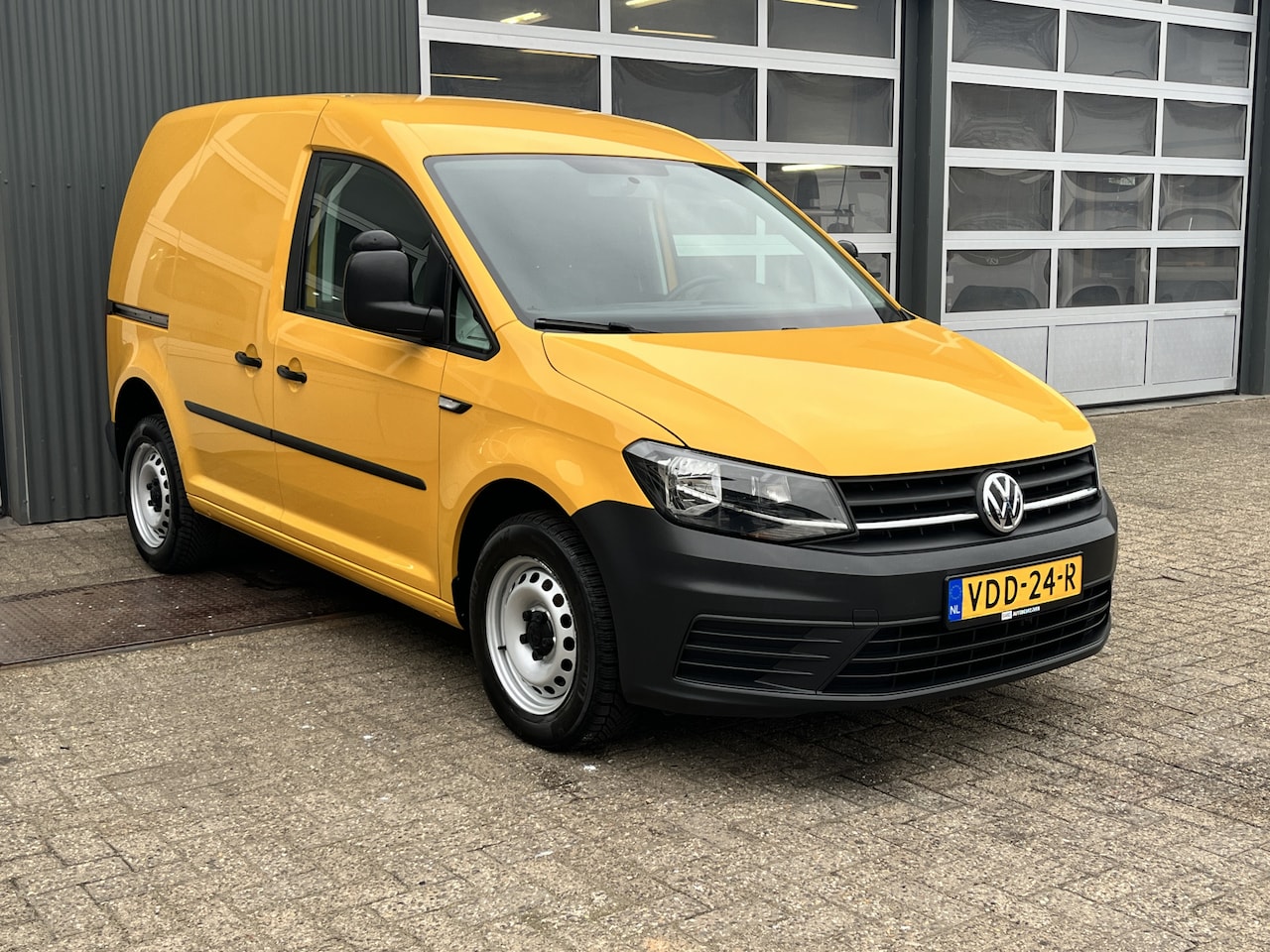 Volkswagen Caddy - 2.0 TDI L1H1 Airco Cruise controle Trekhaak 1400kg trekgewicht Parkeersensoren achter Schu - AutoWereld.nl