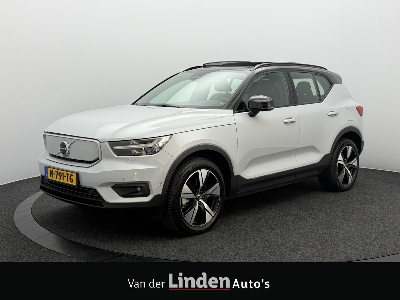 Volvo XC40 - Recharge Pro 94,8% | Warmtepomp | Panoramadak | Harman/Kardon | 360° Camera - AutoWereld.nl