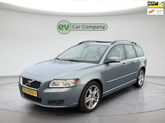 Volvo V50 - 2.0D Edition II | Schuif-/kanteldak | Trekhaak | Parkeersensoren | Leder | Lichtmetalen Ve