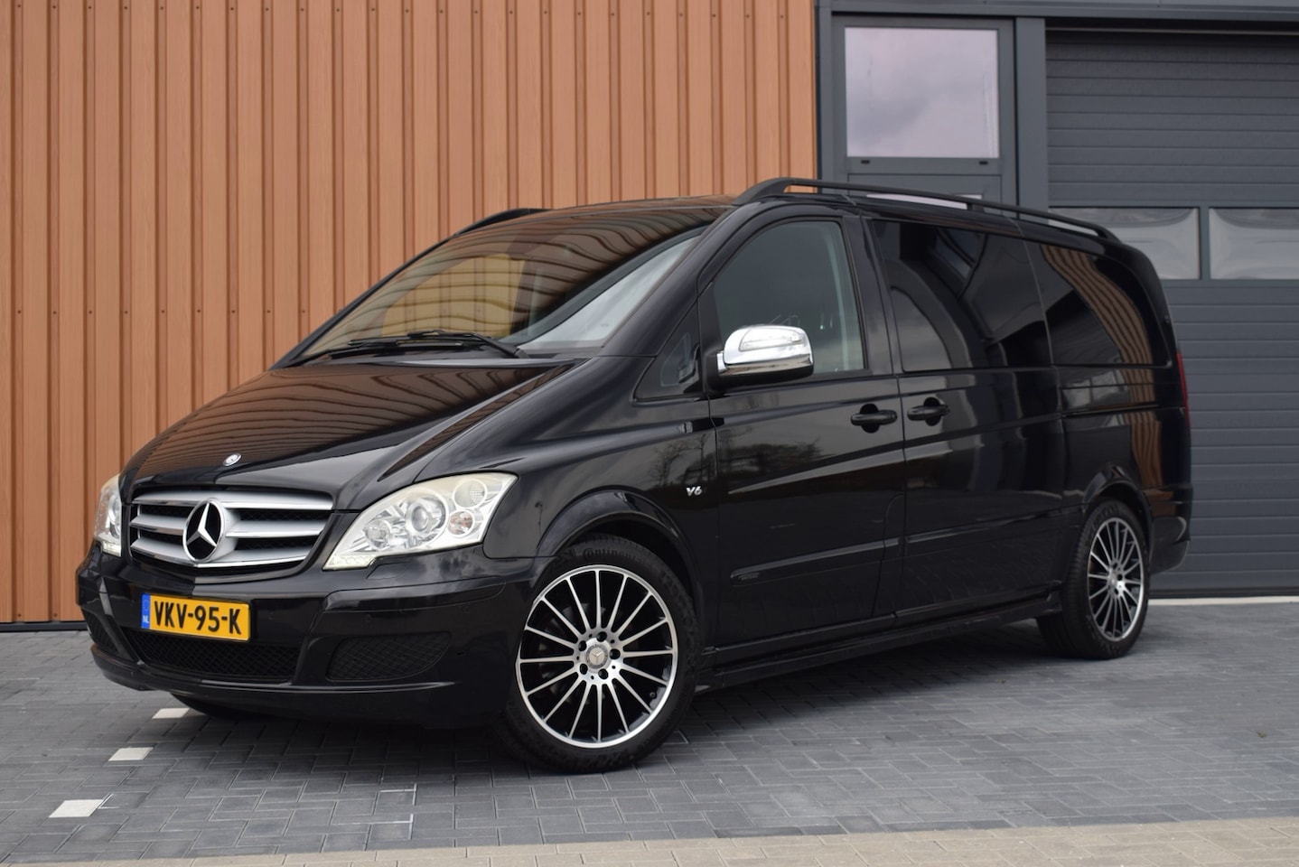 Mercedes-Benz Viano - 3.0 V6 225pk CDI Avantgarde 6-persoons DC Lang - AutoWereld.nl