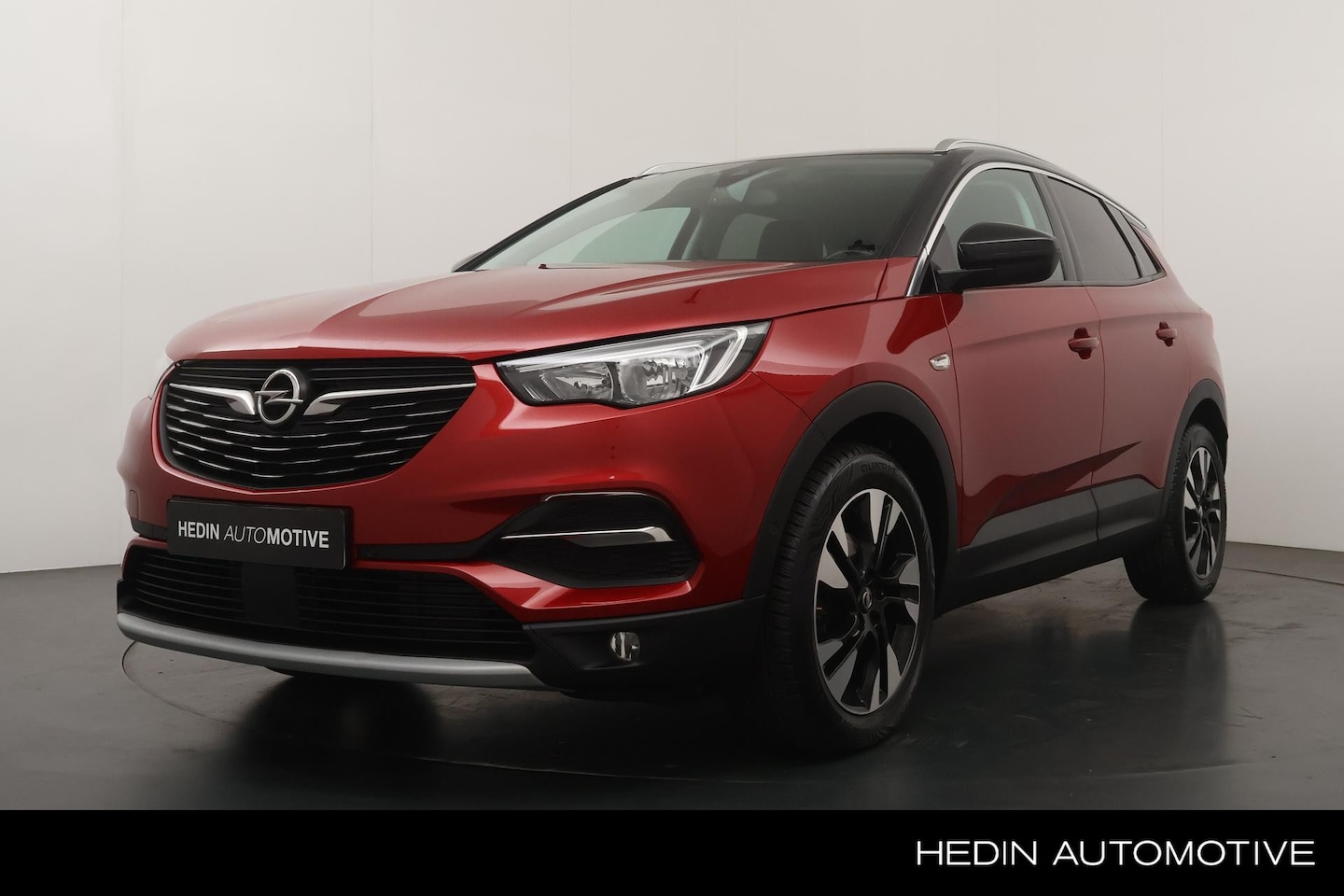 Opel Grandland X - 1.2 Turbo Innovation | Trekhaak | Electrische achterklep | AGR Comfort stoelen | Parkeerse - AutoWereld.nl