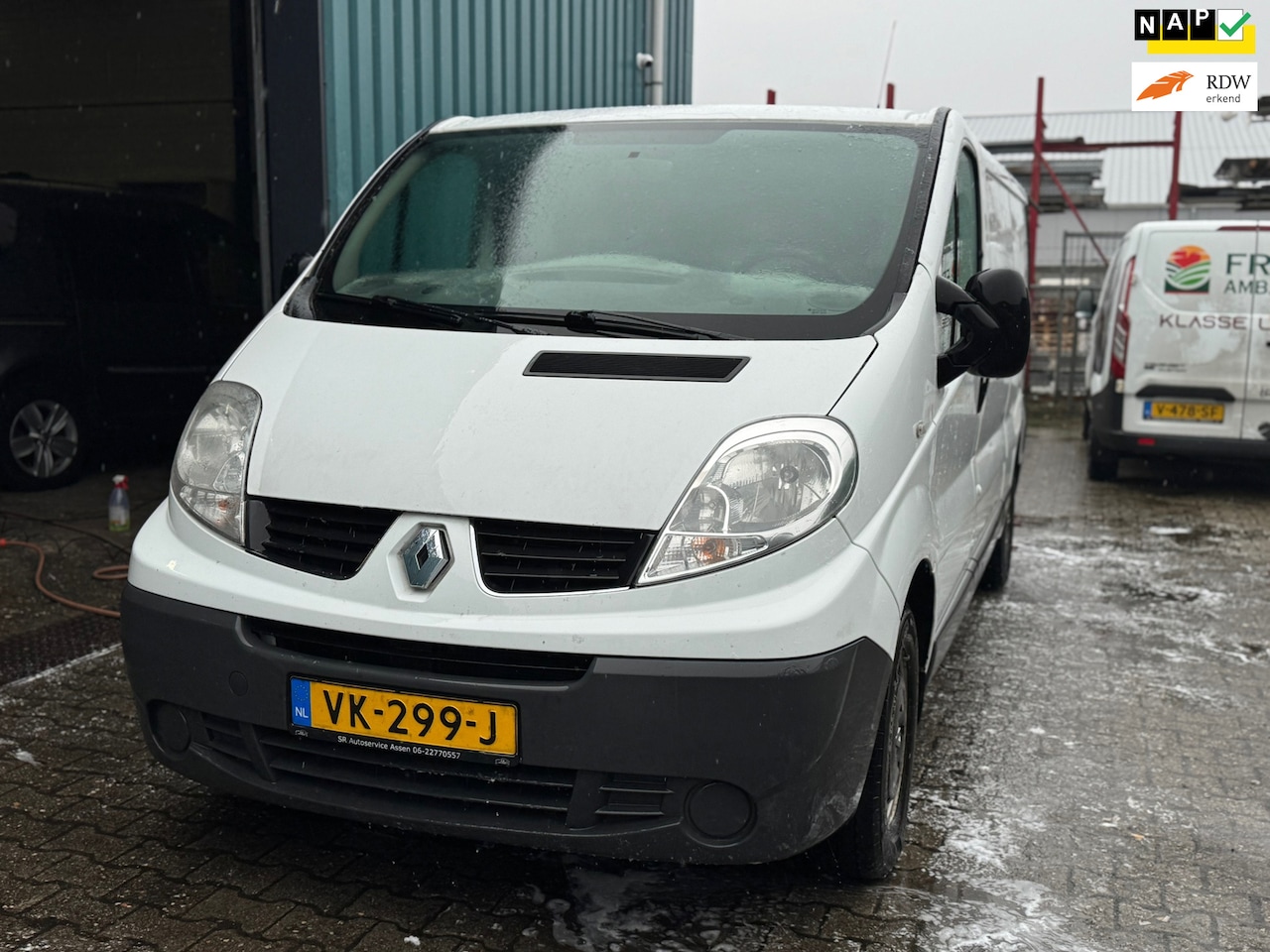 Renault Trafic - 2.0 dCi T29 L2H1 Générique 2014 L2 Defect - AutoWereld.nl