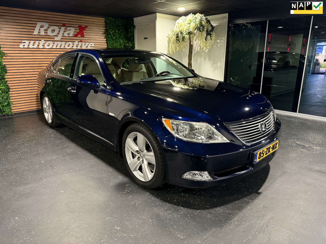 Lexus LS 460 - Executive VOL OPTIES - NIEUWE APK - KEURIG ONDERHOUDEN. - AutoWereld.nl