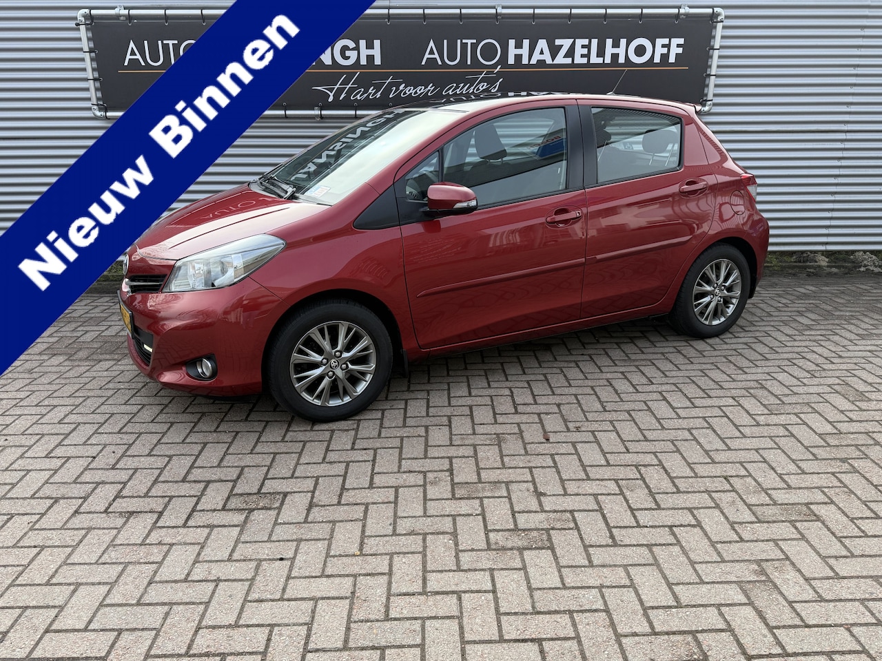 Toyota Yaris - 1.3 VVT-i Executive | Camera | PDC Achter | Cruise Control | Clima | Panoramadak | Blueto - AutoWereld.nl