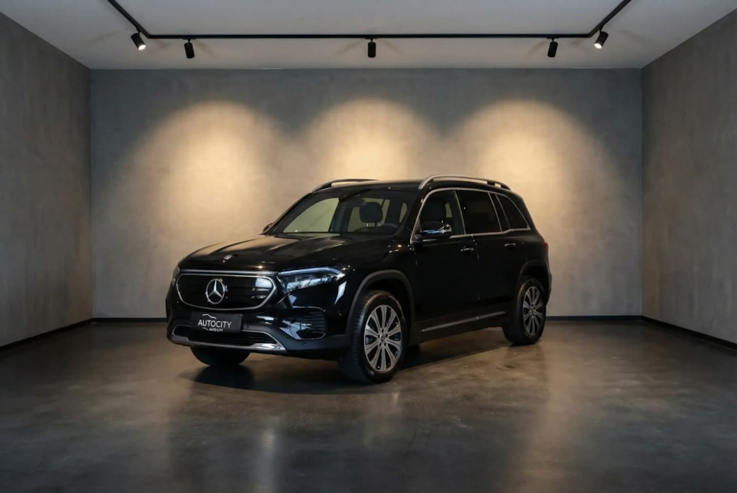 Mercedes-Benz EQB - EQB 250 67 kWh 7 Persoons l Leder l Camera l Widescreen - AutoWereld.nl