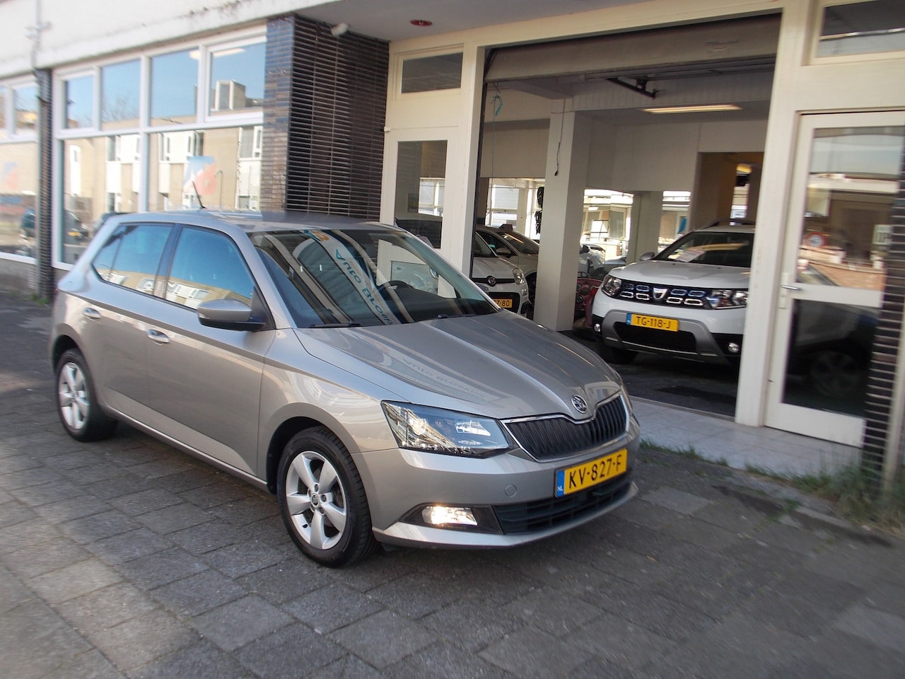 Skoda Fabia - 1.2 TSI JOY AIRCO LM VELGEN CRUISE - AutoWereld.nl