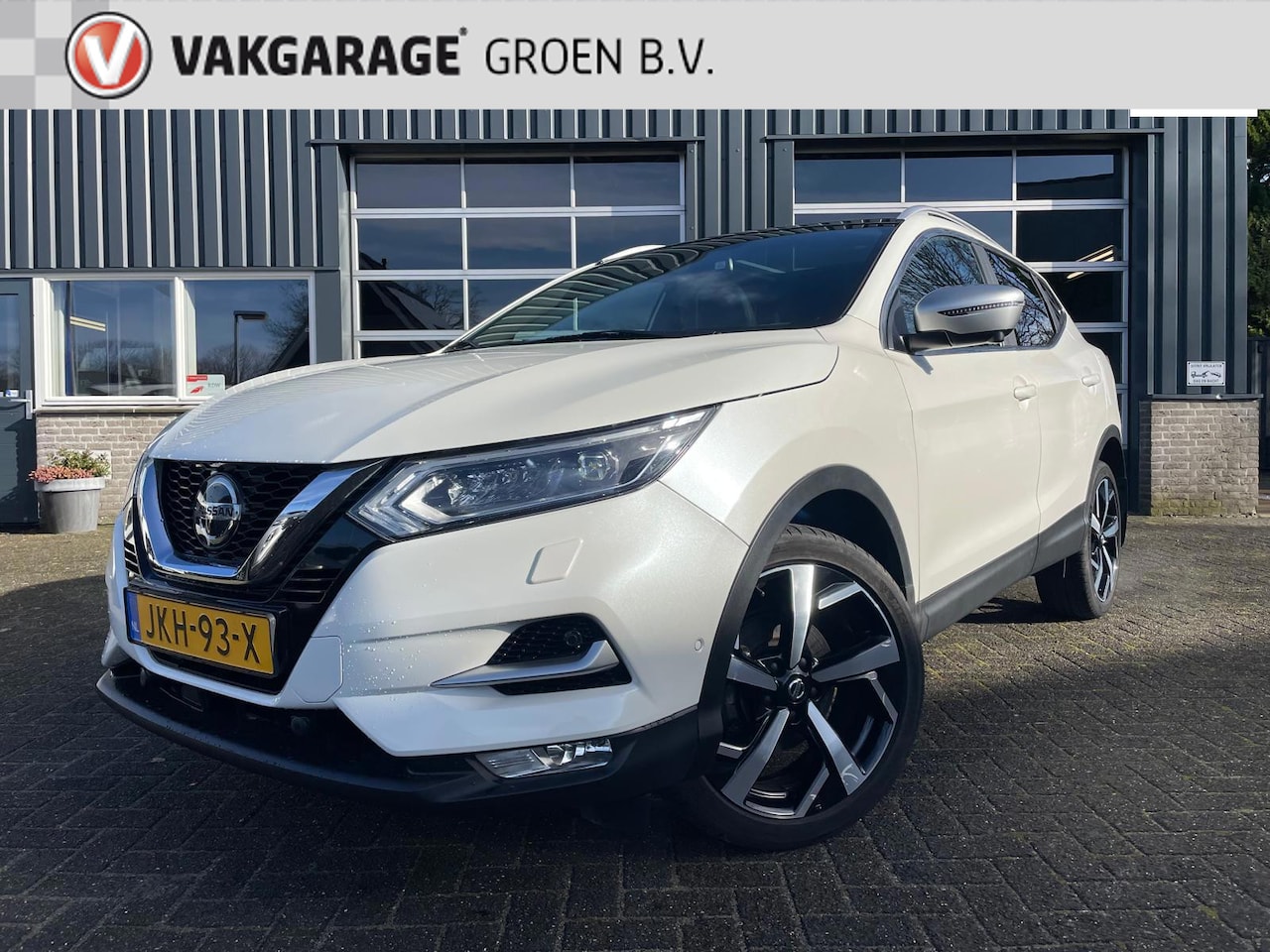 Nissan Qashqai - 1.2 N-Connecta / clima / cruise / navi / camera / leder / panorama dak ! WORDT VERWACHT ! - AutoWereld.nl