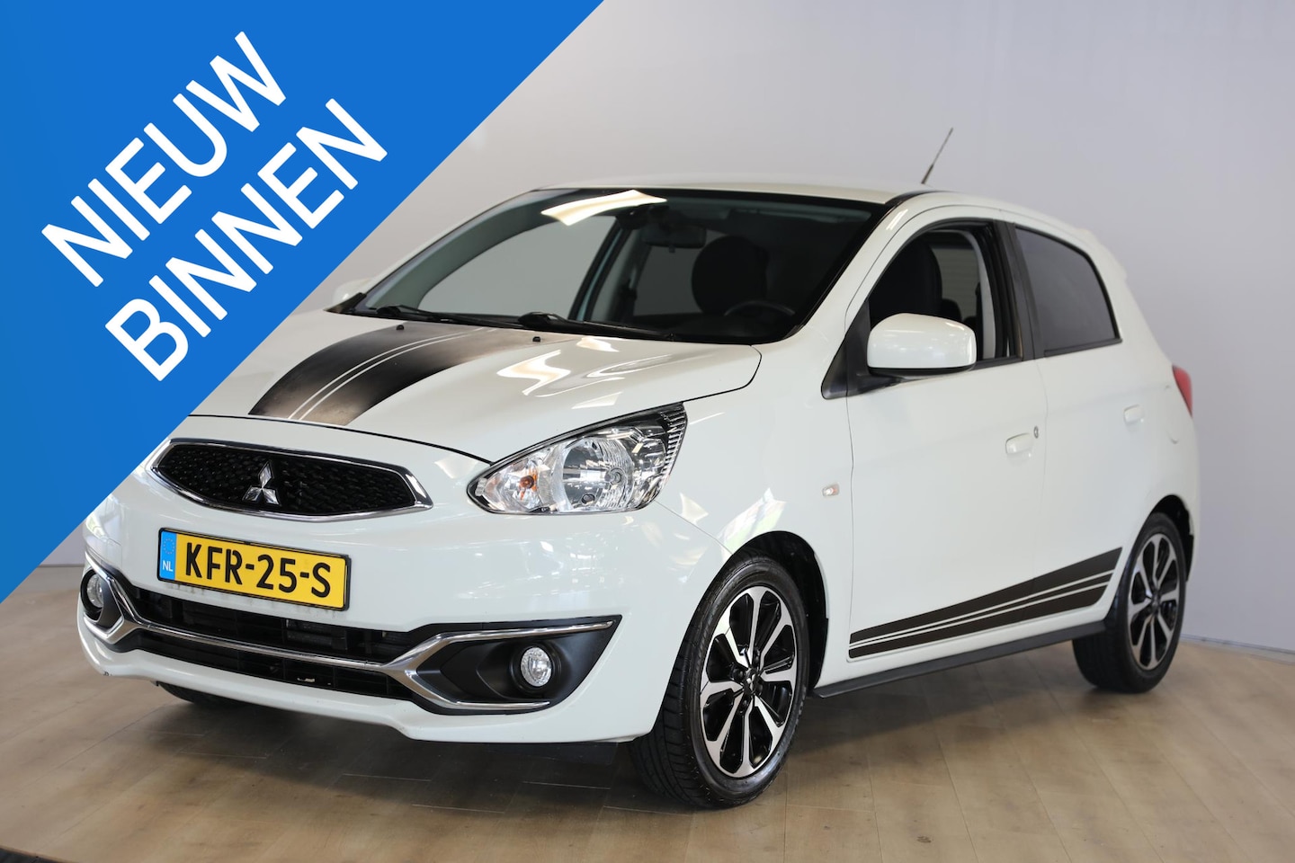 Mitsubishi Space Star - 1.2 Instyle | Apple Carplay | Navi | Stoelverwarming - AutoWereld.nl