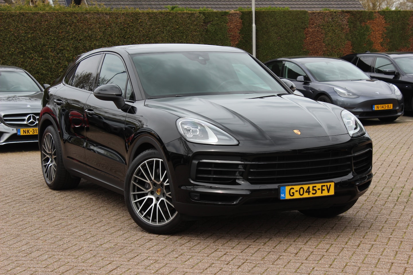 Porsche Cayenne Coupé - 3.0 / 61.186 km! / Trekhaak / Camera / Panoramadak / Head-up / Luchtvering / Luxe Leder / - AutoWereld.nl