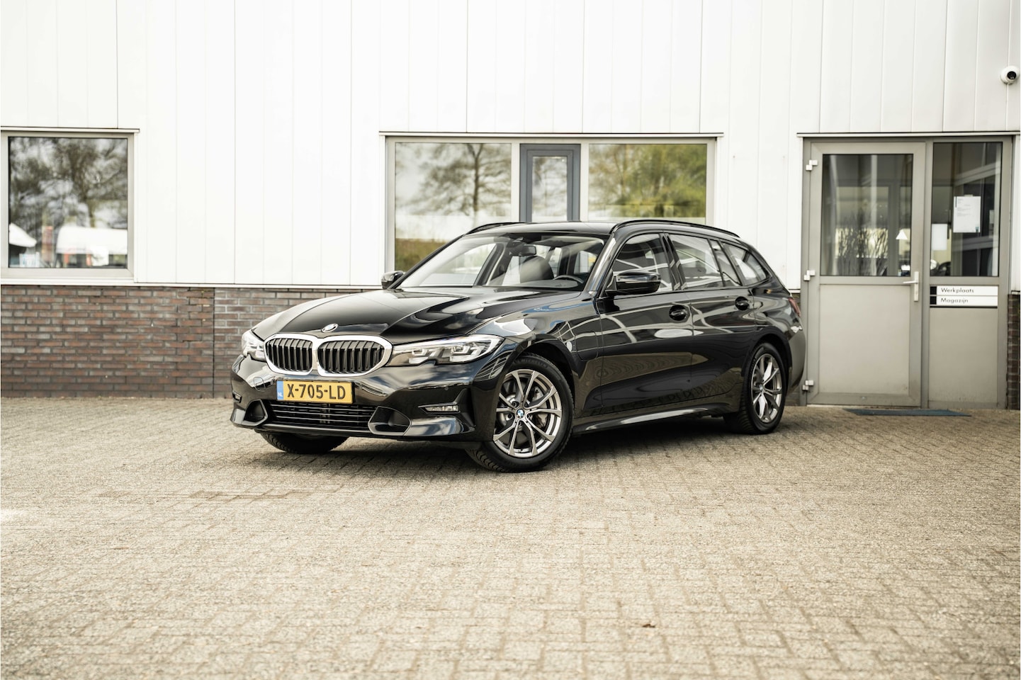 BMW 3-serie Touring - 330e High Executive 330e High Executive - AutoWereld.nl