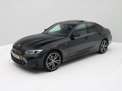 BMW 3-serie - 320e Panorama / M-Sport Shadowline / Aerodyn.pakket / Elec.klep / Origineel NL