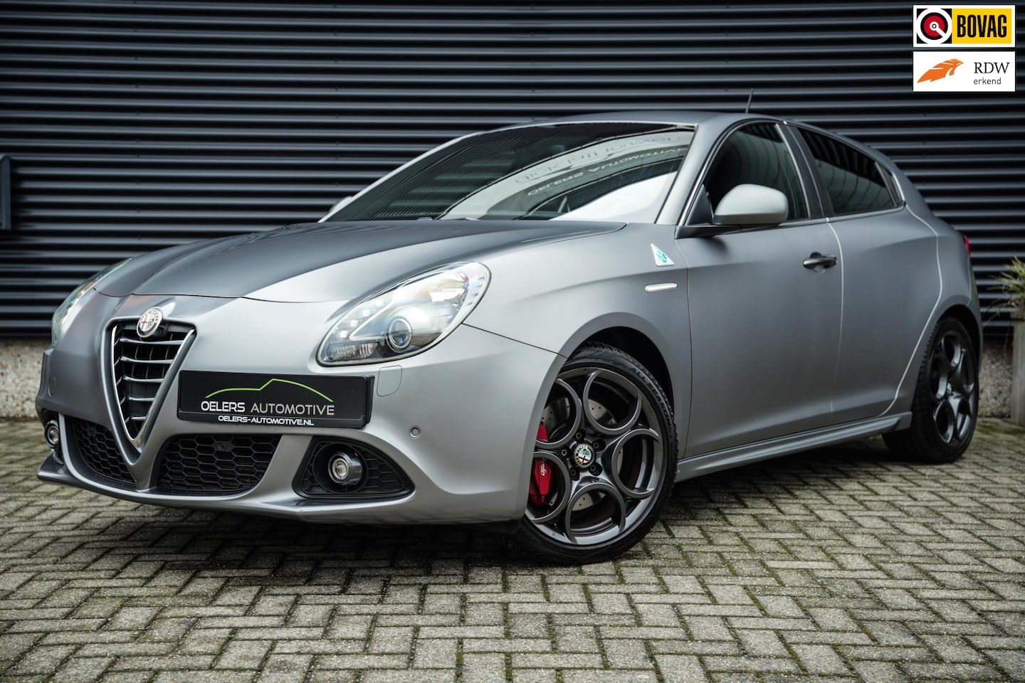 Alfa Romeo Giulietta - 1.750 Turbo Veloce | Matt Grijs | Bose Sound | Leder / Alcantara | Navi | Clima | CC | Sto - AutoWereld.nl