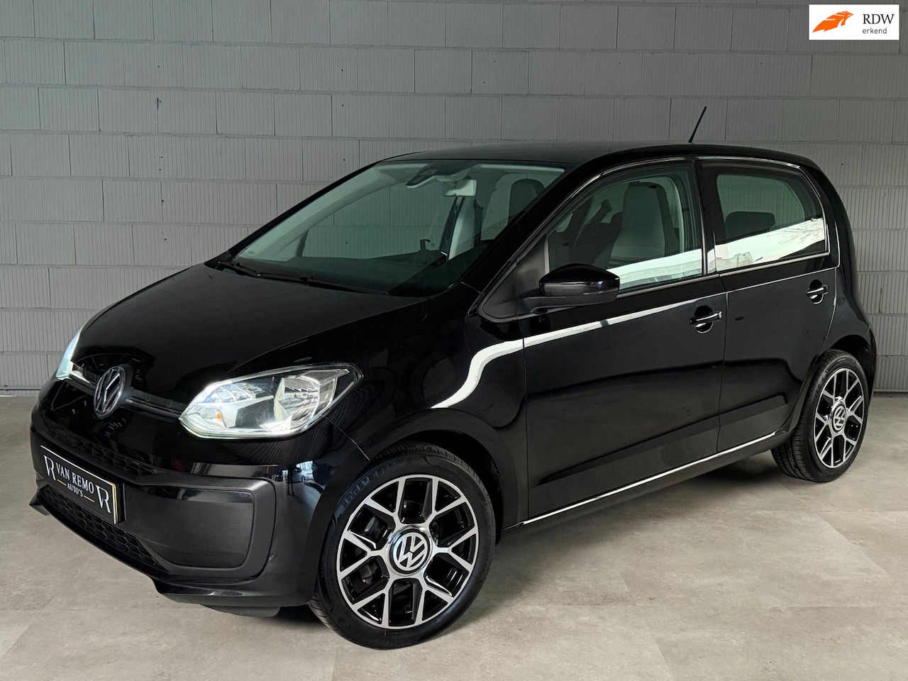 Volkswagen Up! - 1.0 BMT move up! Airco|BT Auidio|5drs|Orig NL|Nap! - AutoWereld.nl