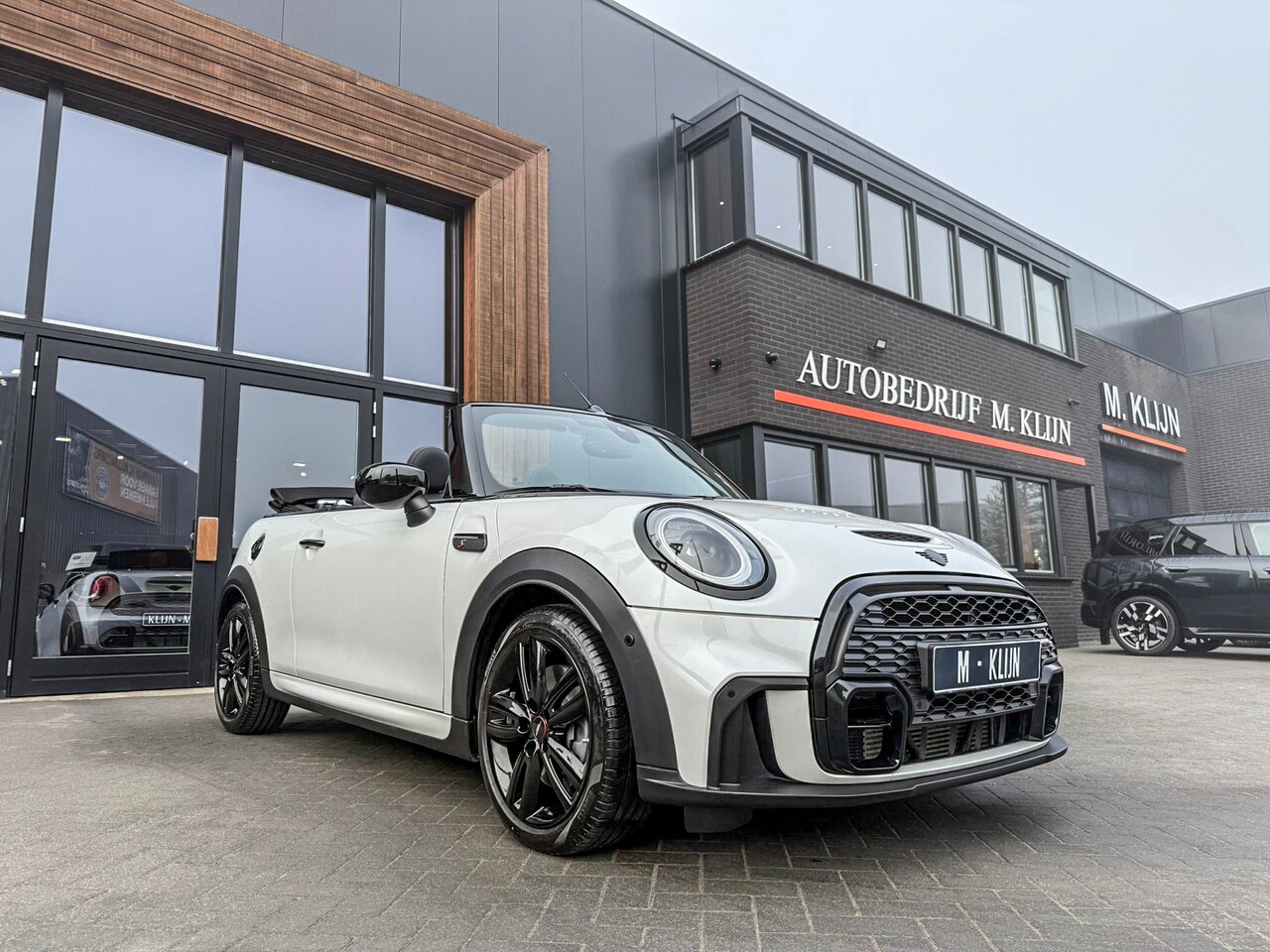 MINI Cabrio - Mini 2.0 Cooper S John Cooper Works F1 aut/Camera/Hk/Leer/head up/vol - AutoWereld.nl