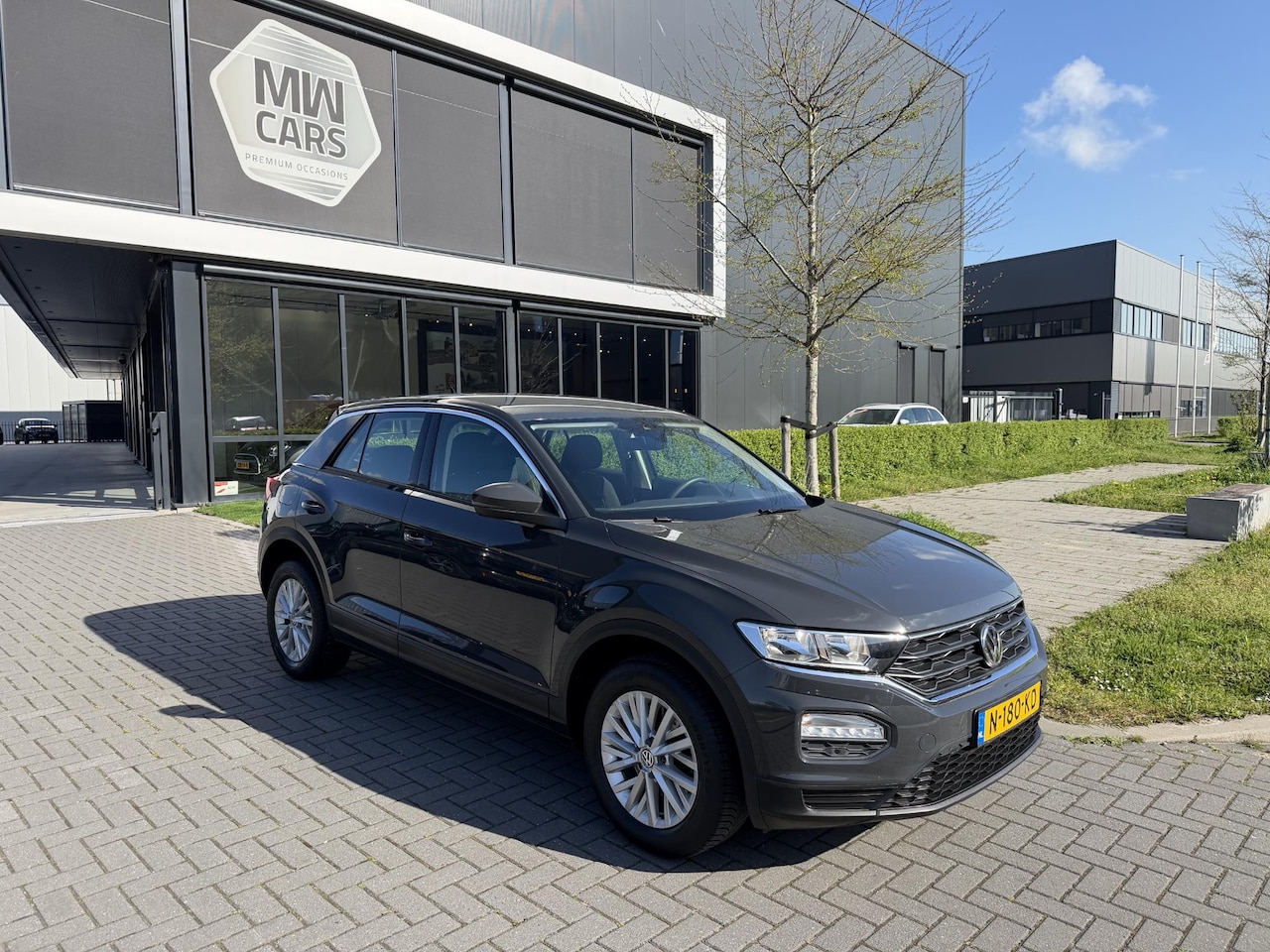 Volkswagen T-Roc - 1.0 TSI Style Carplay, Stoelverwarming - AutoWereld.nl