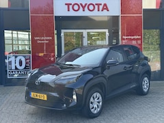 Toyota Yaris Cross - 1.5 Hybrid APPLE/ANDROID AUTO CRUISE ADAPTIEF DIGITAAL DISPLAY ALL SEASON BANDEN CAMERA CL