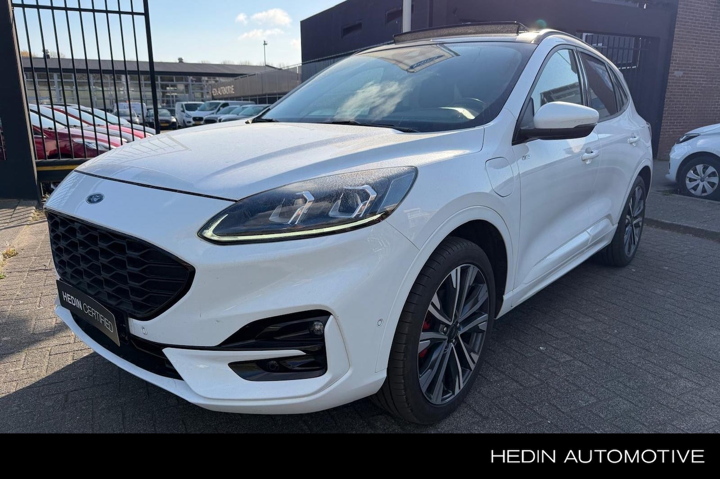 Ford Kuga - 2.5 PHEV ST-Line X | Panoramadak | Trekhaak wegklapbaar | 20 inch | Winter Pack | Driver A - AutoWereld.nl