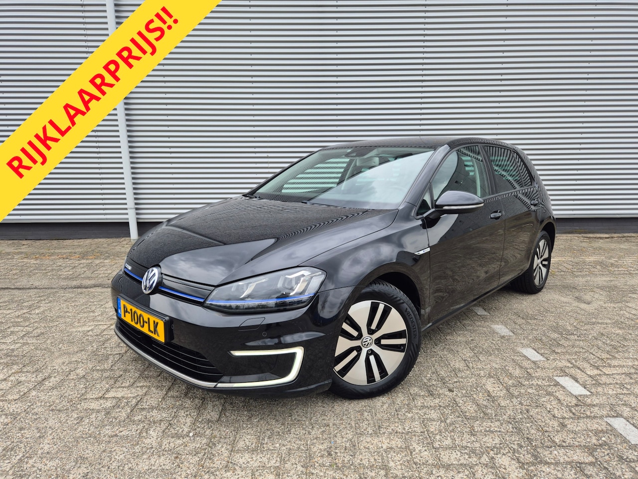 Volkswagen e-Golf - E-Golf Automaat,Leder ,LED,Park-control-Camera,Navigatie - AutoWereld.nl