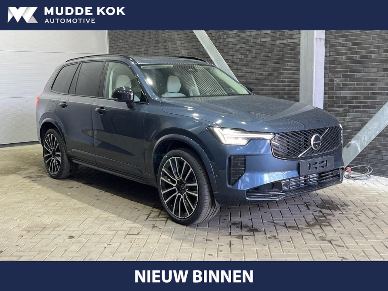 Volvo XC90 - T8 Plug-in hybrid Ultra Dark | Bowers&Wilkins | Luchtvering | Massage | 22 Inch | Trekhaak - AutoWereld.nl