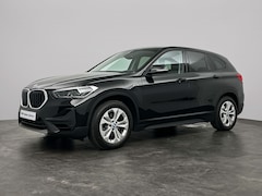BMW X1 - xDrive25e | Trekhaak | Panoramadak | Stoelverwarming | Sportstoelen | Extra getint glas ac