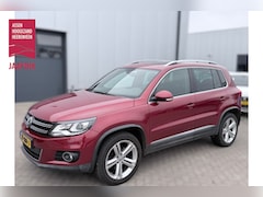 Volkswagen Tiguan - BWJ 12-2014 | 1.4T 161PK R-Line Edition AUTOMAAT | TREKHAAK | PANO DAK | NAVI | CAMERA A |