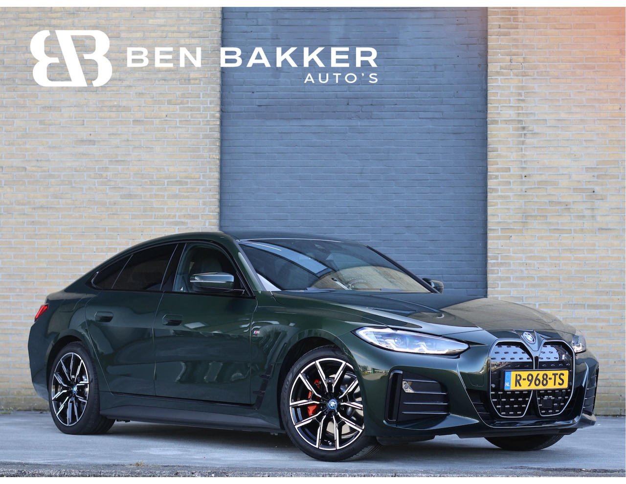 BMW i4 - Gran Coupe eDrive40 84 kWh M Sport | Sanremo Green | Widescreen | Live Cockpit | Haak | Or - AutoWereld.nl