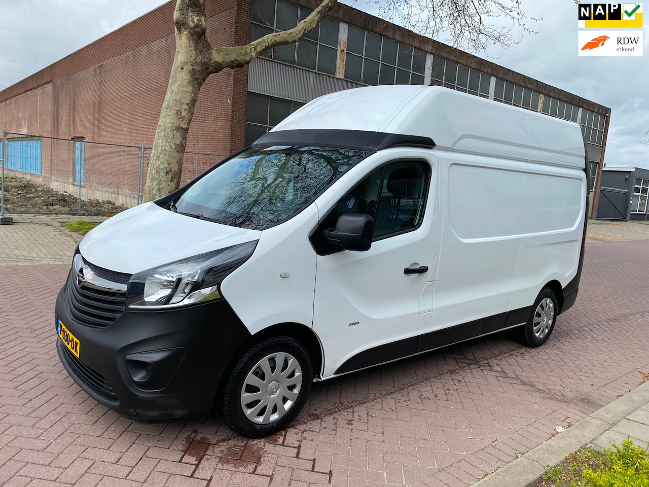 Opel Vivaro - 1.6 CDTI L2H2 Edition EcoFlex / 2017 / Euro6 / Airco / 6 Bak / Cruise Control / 92KW=125PK - AutoWereld.nl