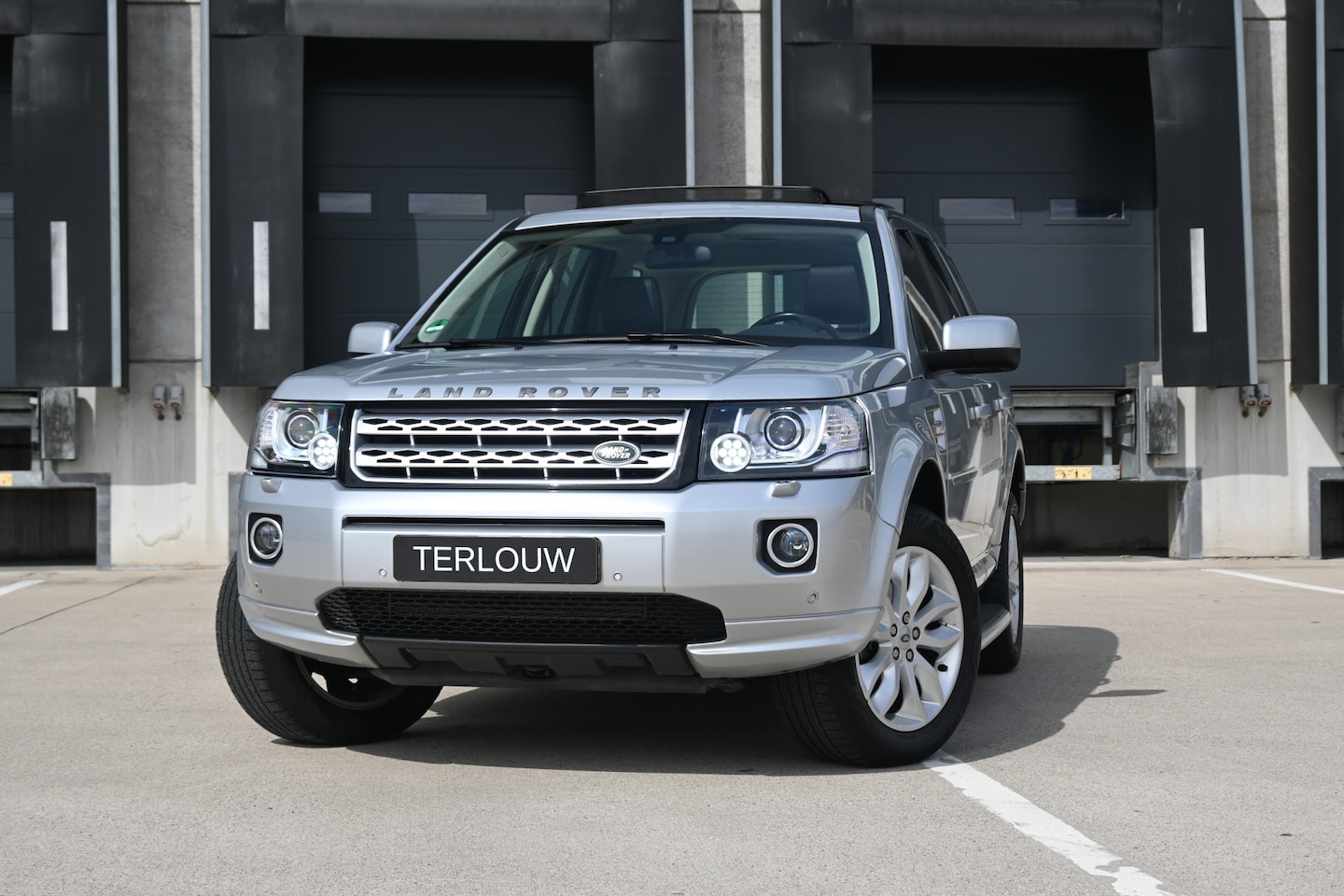 Land Rover Freelander - 2.2 TD4 SE VOLLEDIG DEALER ONDERHOUDEN - AutoWereld.nl