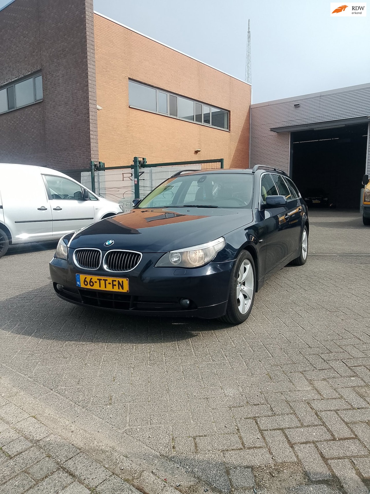 BMW 5-serie Touring - 523i Business Line 523i Business Line - AutoWereld.nl