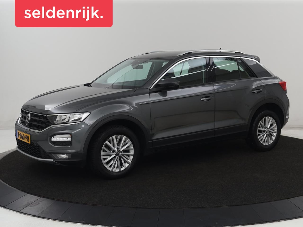 Volkswagen T-Roc - 1.0 TSI Style Business | Adaptive cruise | Carplay | Navigatie | DAB | Climate control | B - AutoWereld.nl