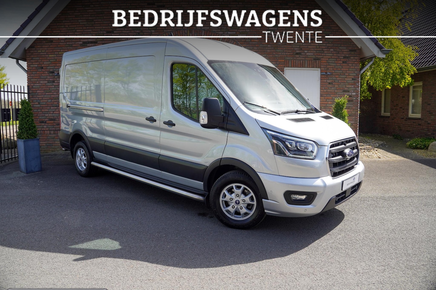 Ford Transit - 2.0 TDCI 185PK Automaat L3H3 Limited Side Assist - AutoWereld.nl