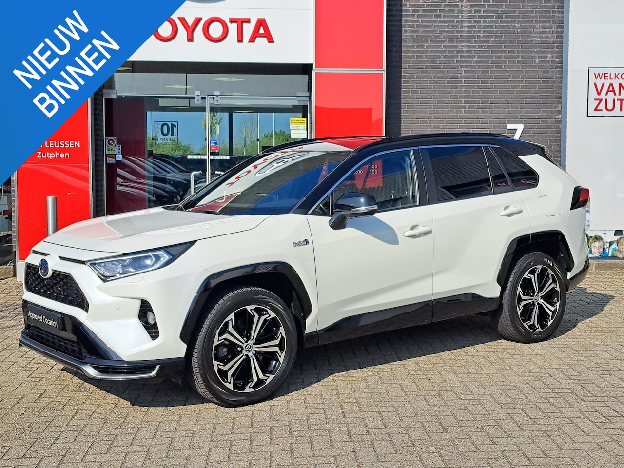 Toyota RAV4 - 2.5 Plug-in Hybrid AWD Bi-Tone Plus STOEL/STUURWIEL VERWARMING STOELVENTILATIE NAVIGATIE G - AutoWereld.nl
