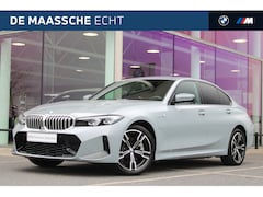 BMW 3-serie - 330e M Sport Automaat / Trekhaak / Sportstoelen / Comfort Access / Achteruitrijcamera / Cr