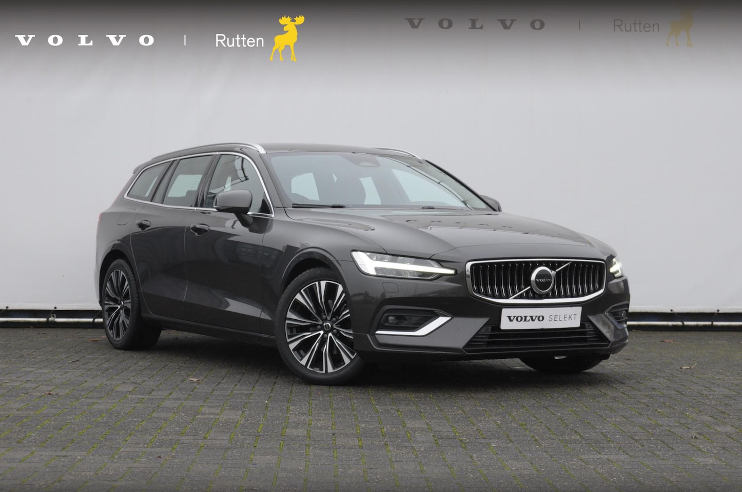 Volvo V60 - B4 211PK Automaat Plus Bright / Adaptieve cruise control / BLIS / Elektrische stoelen / st - AutoWereld.nl
