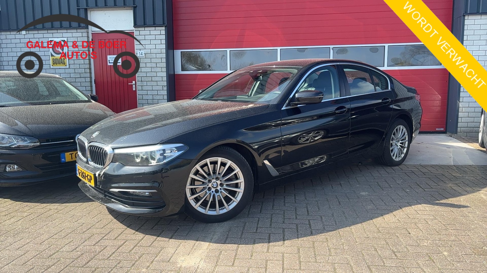 BMW 5-serie - 520i High Executive Edition TREKHAAK / CARPLAY / LEDER / STOELVERW / FULL LED / NAVI / CLI - AutoWereld.nl