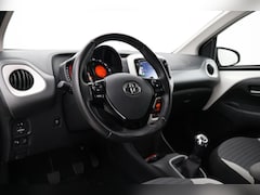 Toyota Aygo - 1.0 VVT-i x-joy | Apple Carplay / Android Auto | Clima | Camera | 15 inch | Bluetooth | Pr