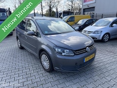Volkswagen Touran - 1.6 TDI motor ok contact slot defect