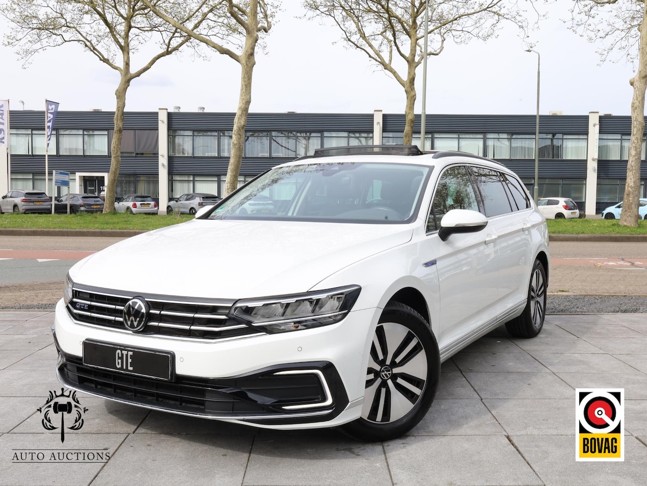 Volkswagen Passat Variant - GTE 1.4 TSI PHEV 218PK | Panodak | Vol Leer | Keyless | Camera | Getint Glas | Klasse 3 | - AutoWereld.nl