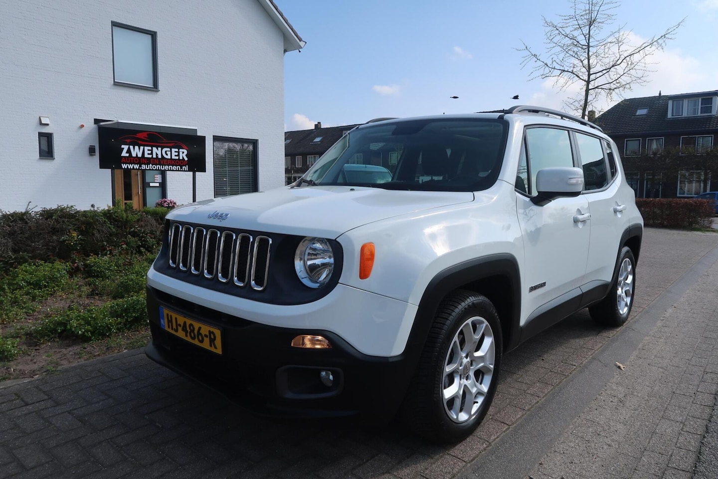 Jeep Renegade - 1.4 MultiAir Longitude AUT|PANORAMADAK|NAVIGATIE|CRUISECONTROL|PDC|DEALER ONDERHOUDEN - AutoWereld.nl