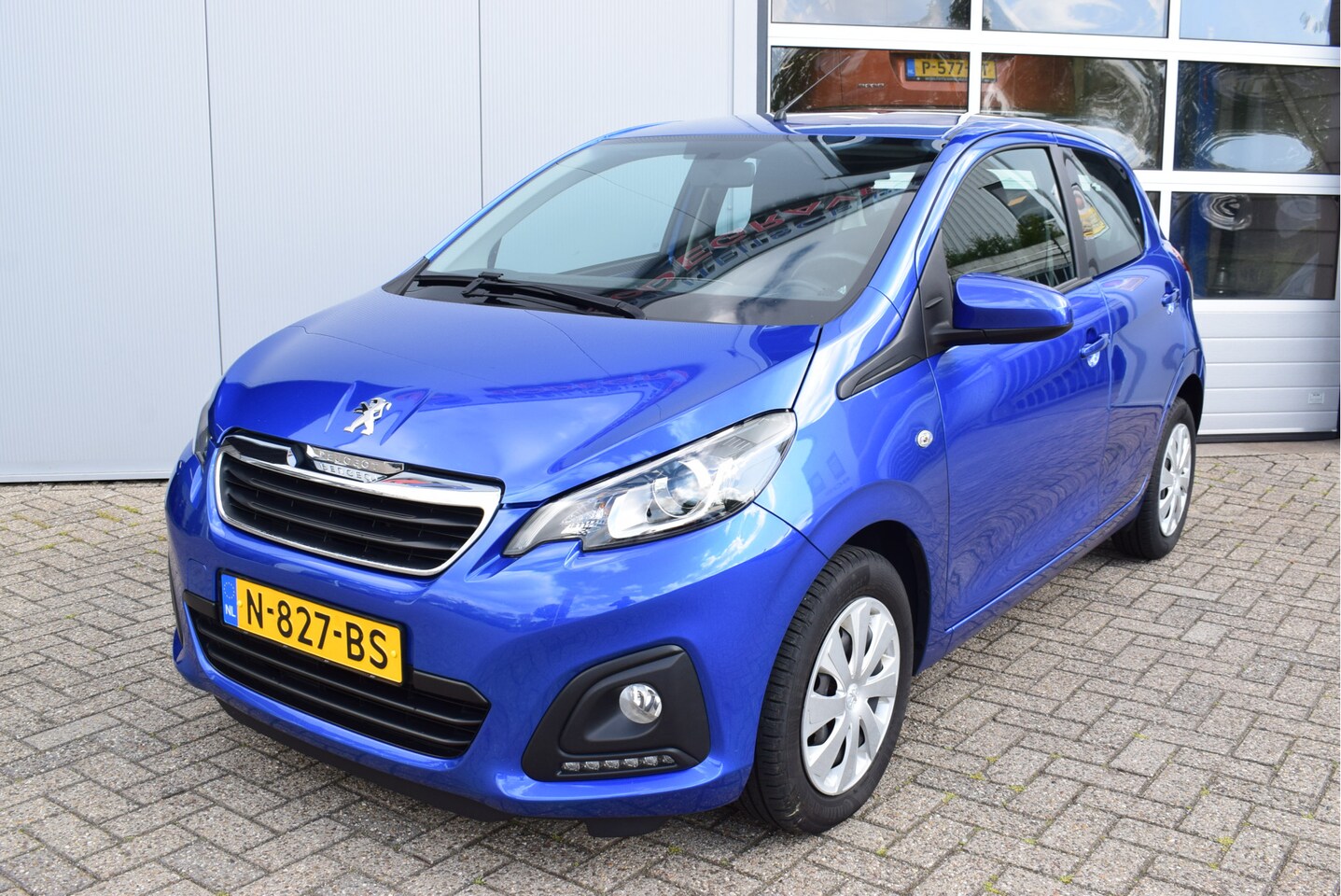 Peugeot 108 - 1.0 e-VTi Active | Camera | Apple Carplay/Android Auto | Haak fietsendrager - AutoWereld.nl
