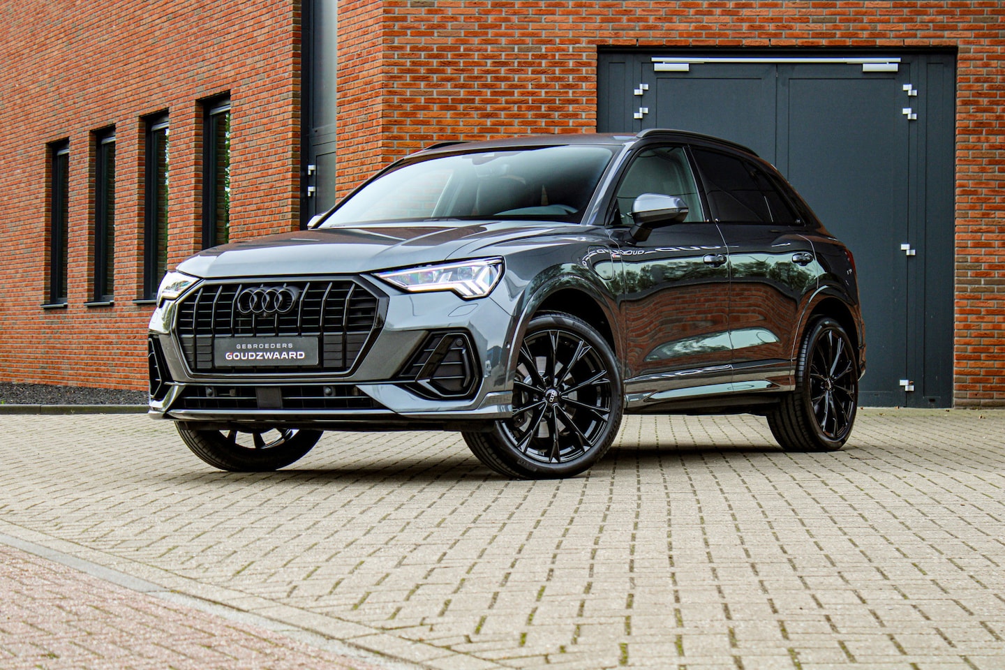 Audi Q3 - 45 TFSI e S Edition | 360° camera | Trekhaak elek. | Standkachel | Ambianceverlichting | K - AutoWereld.nl